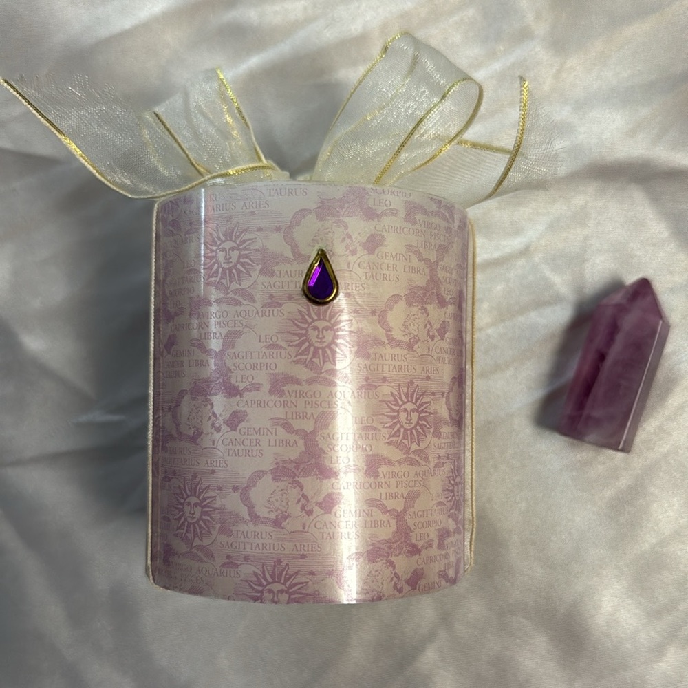 NWT Light purple and white horoscope themed candle. Purple teardrop gem. 💎🎆